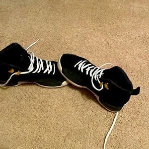 Jordan 12 reverse taxi kids shoes